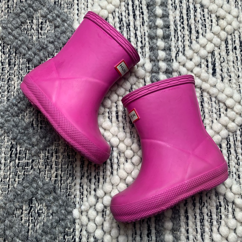 KIDS SIZE 4 PINK HUNTER BOOTS